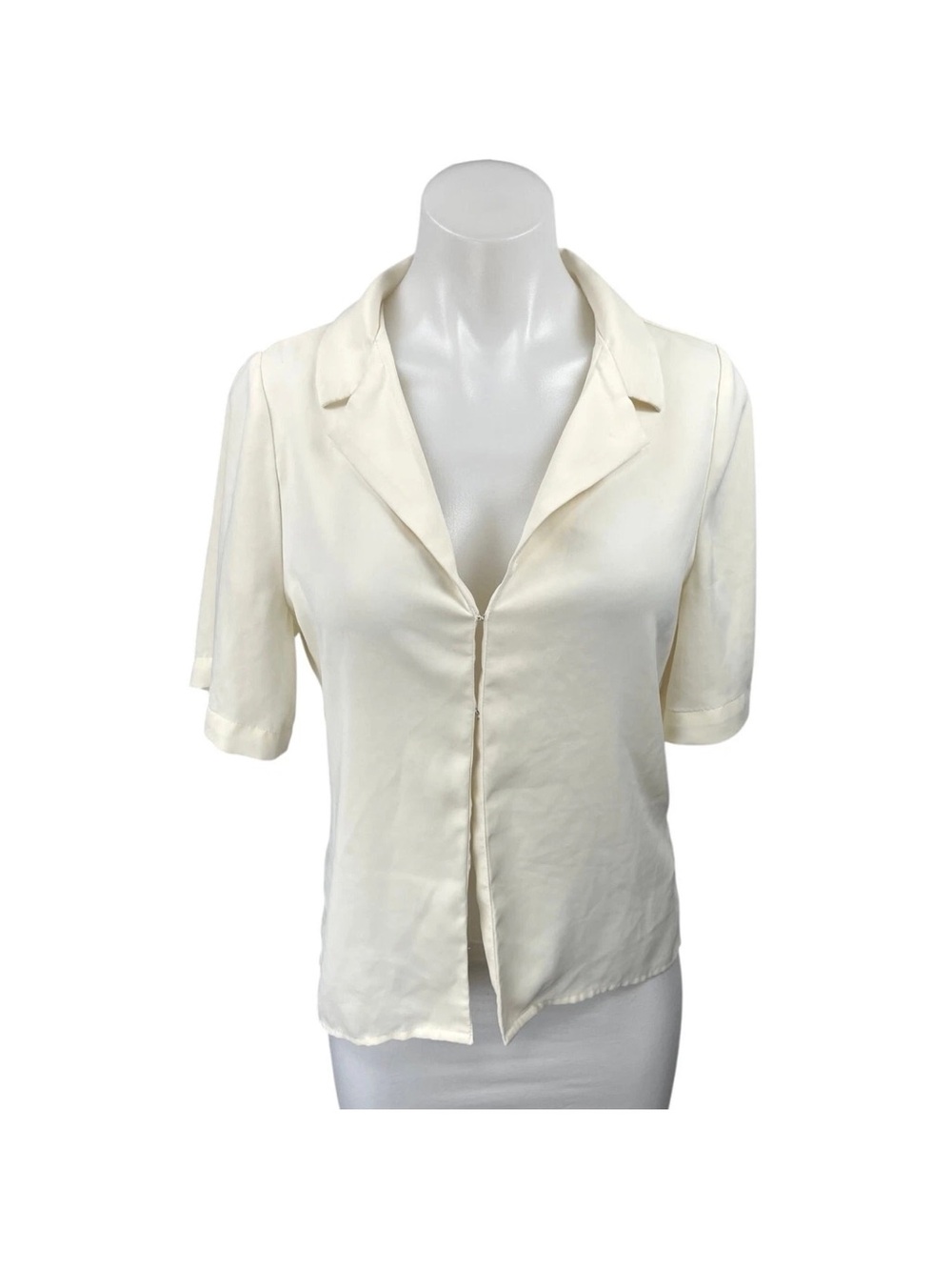 NWT Abercrombie and fitch off-white short sleeve button through shirt size XS